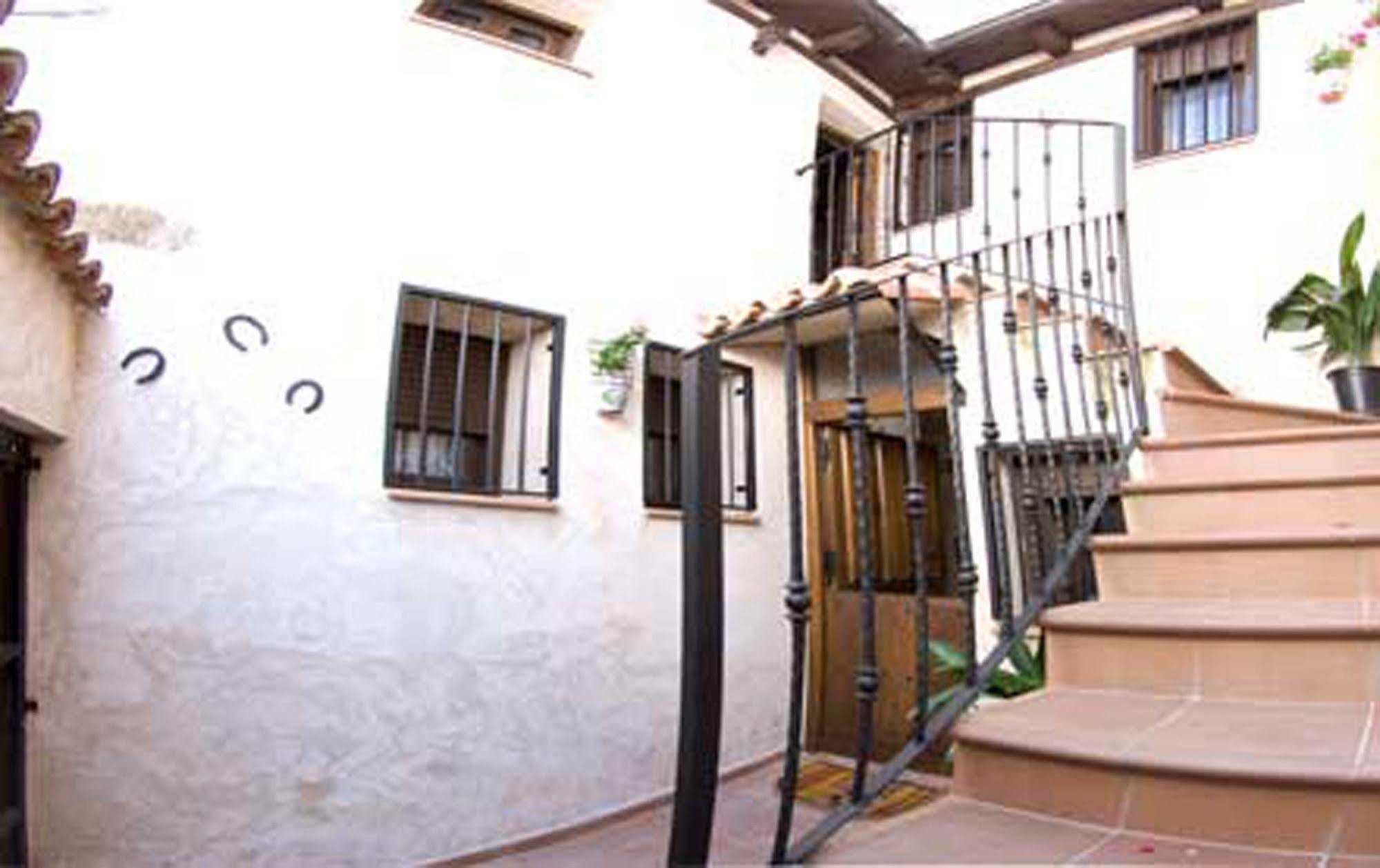 Apartamentos Valle Del Jerte El Huerto Del Cura Cabezuela Del Valle Exterior photo